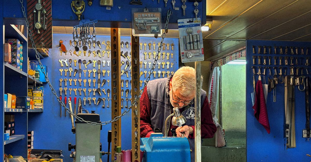 Do You Need a License to Be a Locksmith in Illinois? — Cicero Locksmith