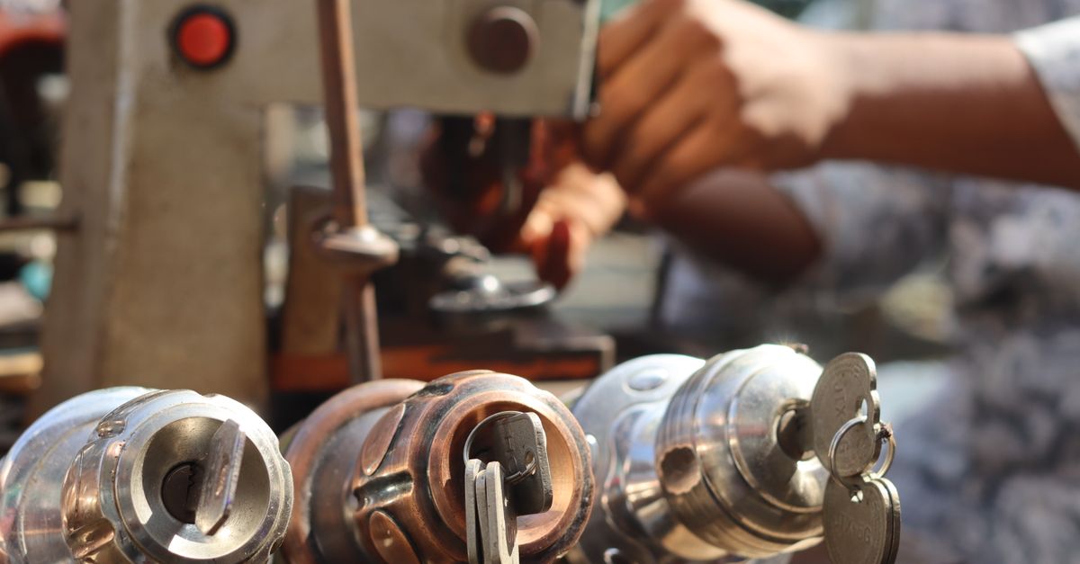 How Fast Can a Mobile Locksmith Reach You in Cicero? — Cicero Locksmith