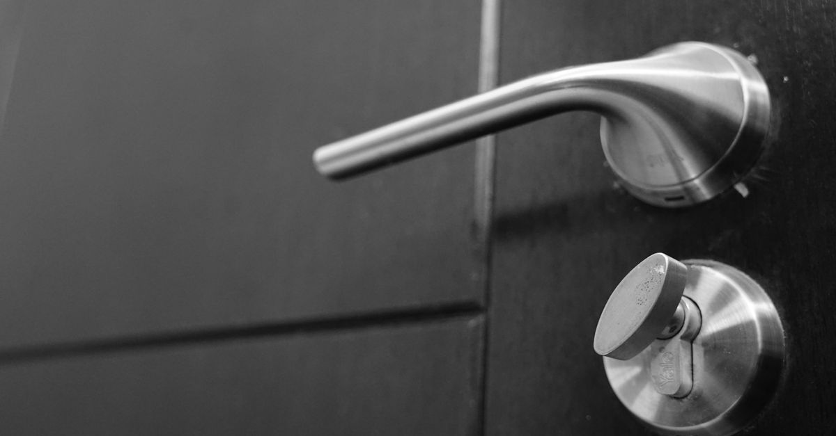 front door lock key — Cicero Locksmith